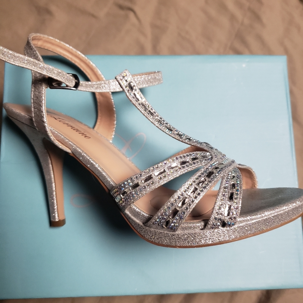 Shoes - Picture 2 of 3